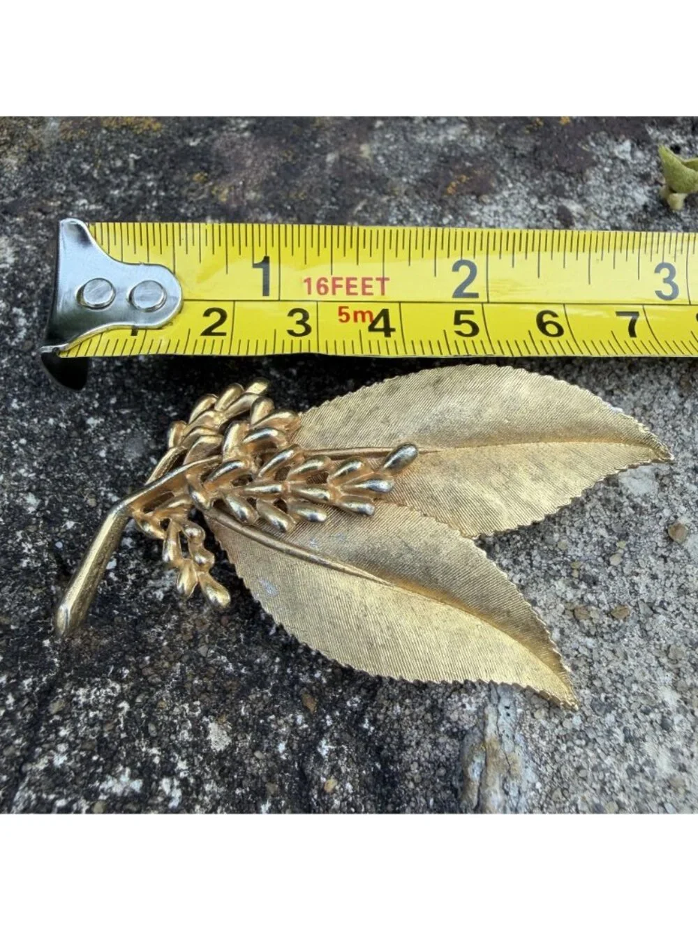 BSK Gold Tone Leaf Wheat Brooch Pin Textured Fall Botanical Mid Century 50s VTG